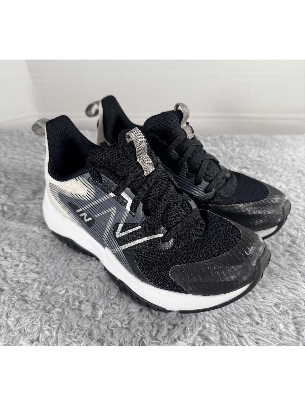 New Balance Boys Rave Run v2 Running Shoes Black Silver White Sneakers Size 2